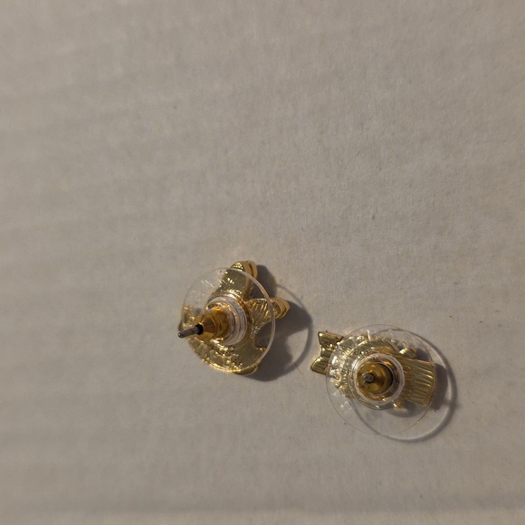 Baublebar Disney Donald and Daisy Bride/Groom Earrings - Picture 4 of 4